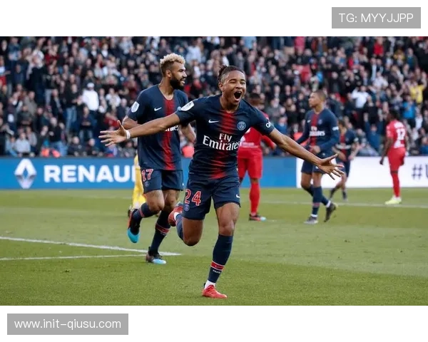 巴黎圣日耳曼创赛季跑动距离纪录，高强度打法成夺冠基石。