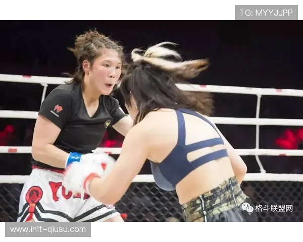 中国女子选手梁娜、刘晓妮出战亚洲锦标赛，展现女子格斗力量